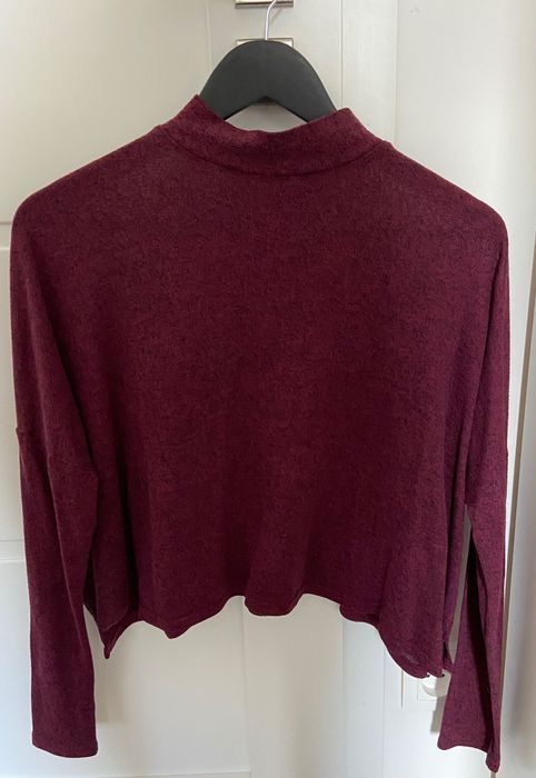 Cienki sweterek z golfem