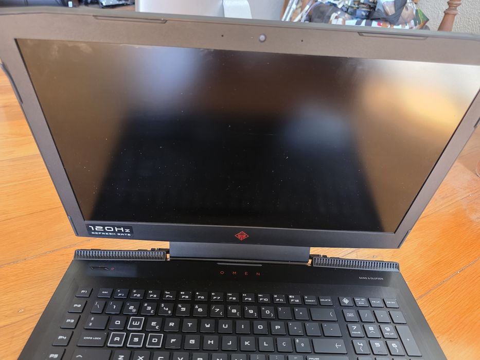 Hp omen 17-an103np só peças