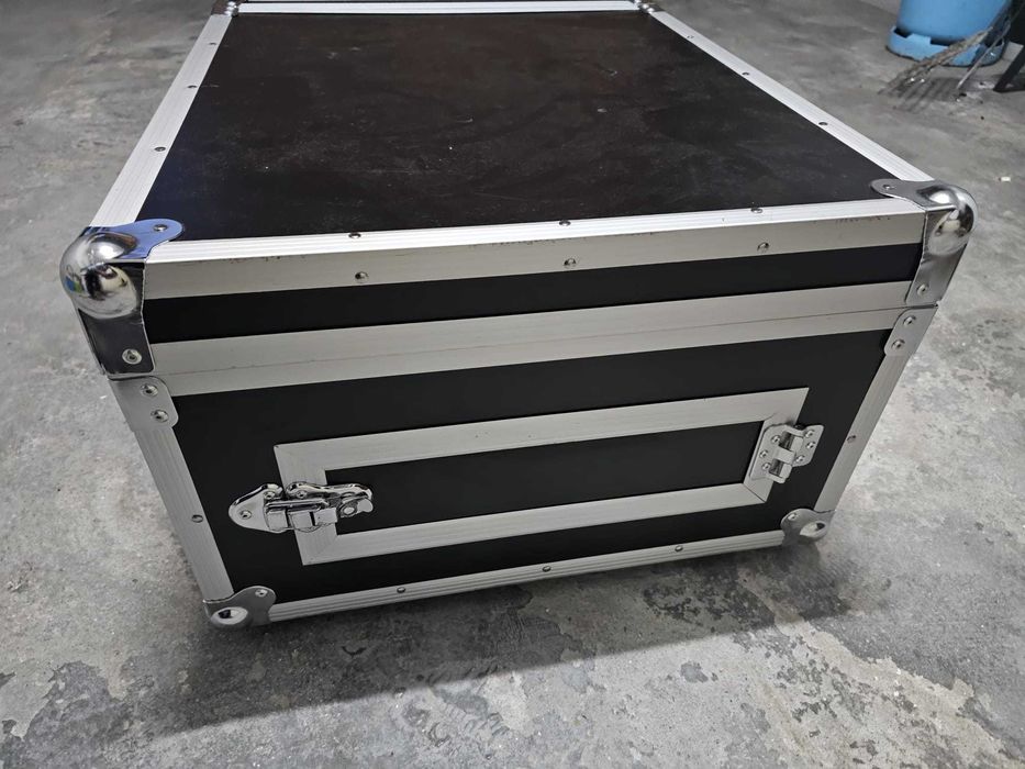 Mesa de Mistura Behringer Xenyx QX2442USB