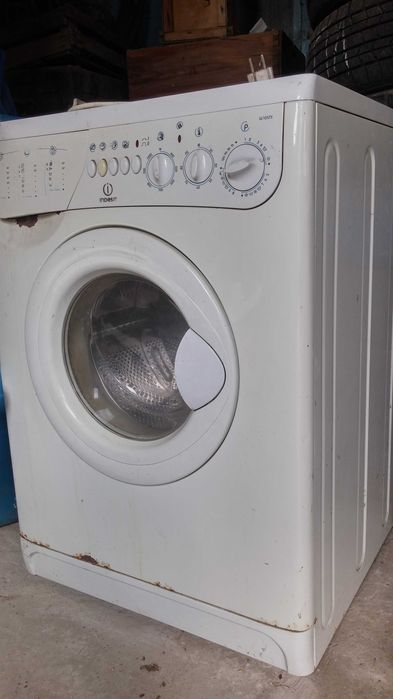 Стиральная машинка Indesit индезит. Можно на зап. части