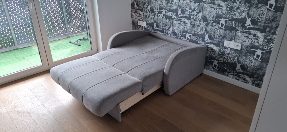 Kanapa dwuosobowa z funkcją spania