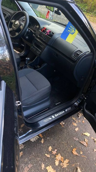 Skoda fabia 2011р