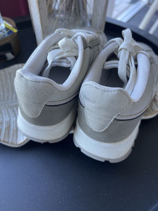 Продам кросівки на хлопчика фірма reserved