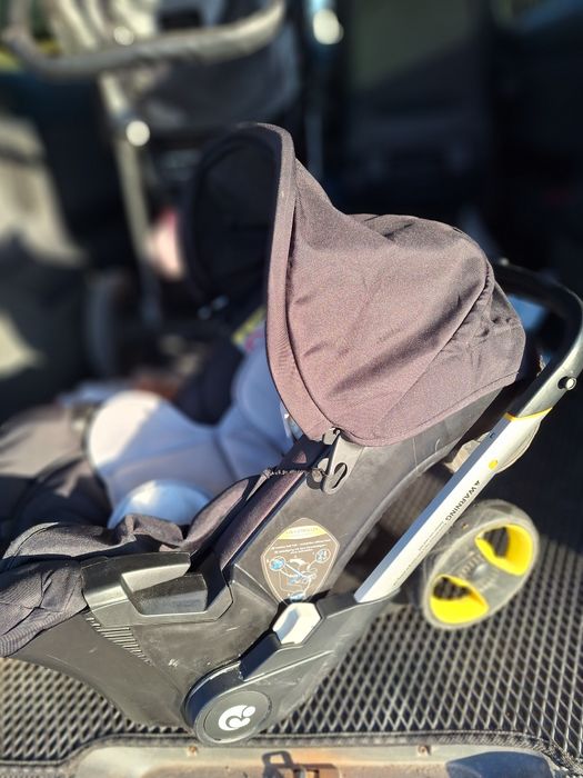 Продам автокрісло каляска Foofoo 4в1