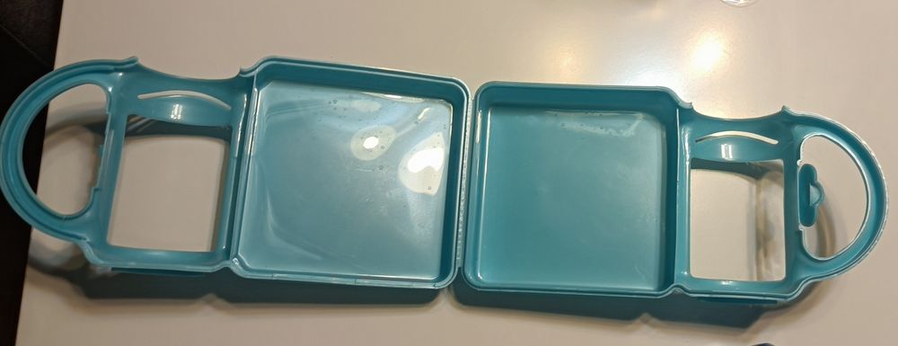 Lancheira Frozen com espaço para garrafa