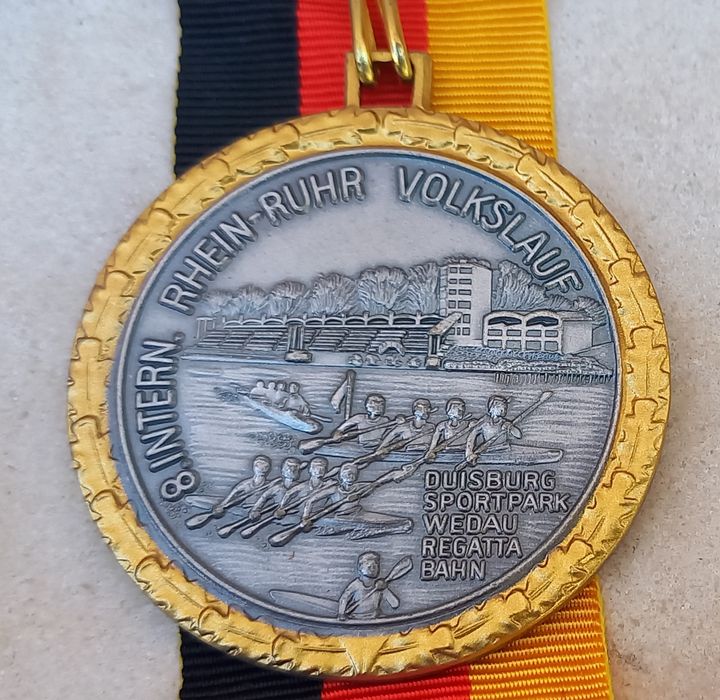 Conjunto de medalhas antigas da Alemanha