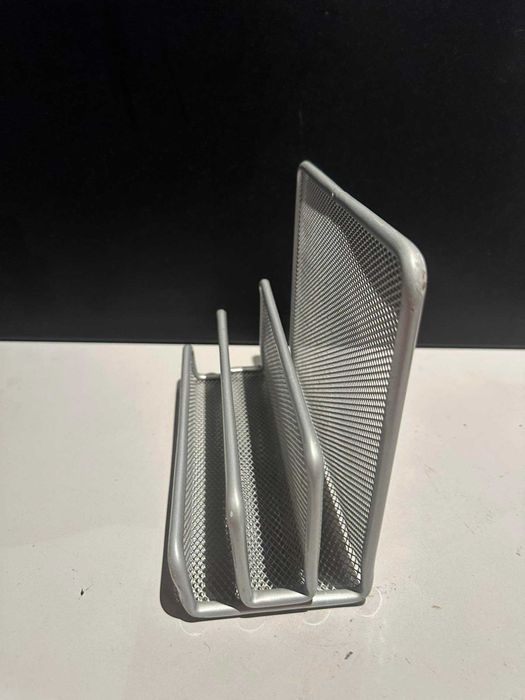 Metalowy organizer na dokumenty