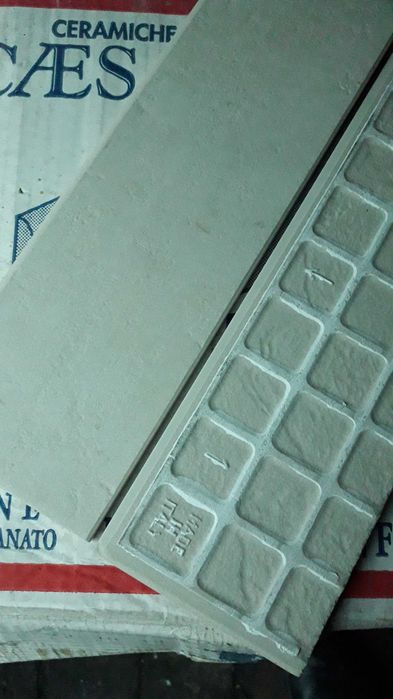 Płytki ceramiczne  30 x 10cm 60 szt
