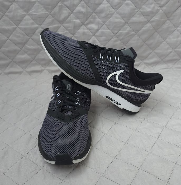 Nike Zoom Strike buty do biegania 44