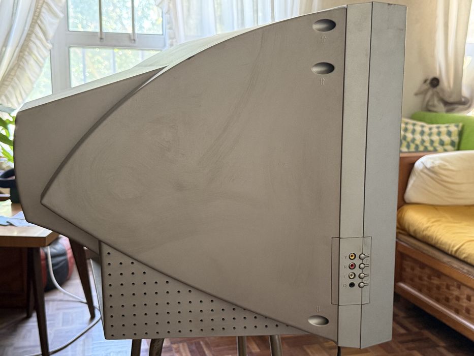 Televisão CRT Worten 55cm plana
