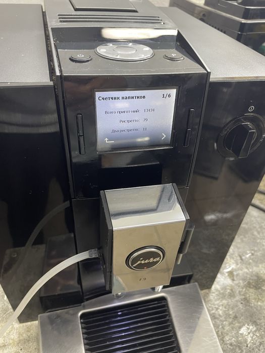 Кавомашина Jura Impressa F9 Piano Black