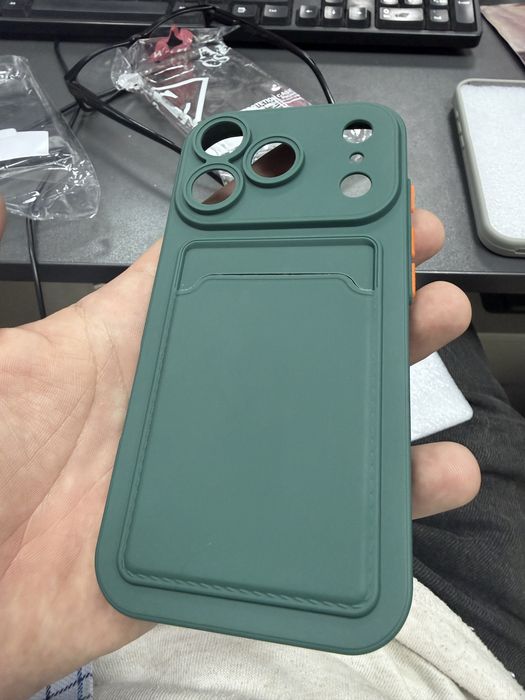 Продам чохол на iphone 17 pro
