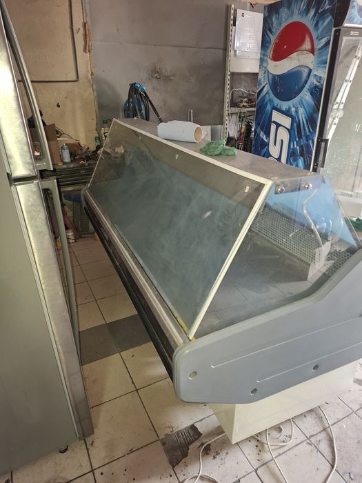 Холодильная витрина, 2,05м. 0+5°С.