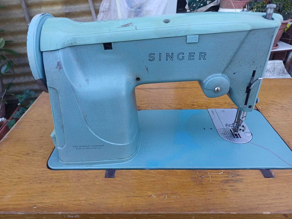 Máquina de Costura Singer, Anos 60 - Modelo 327K