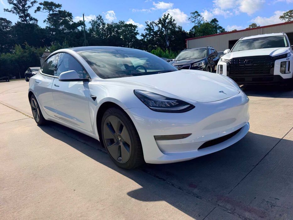 Tesla Model 3 Performance      2022