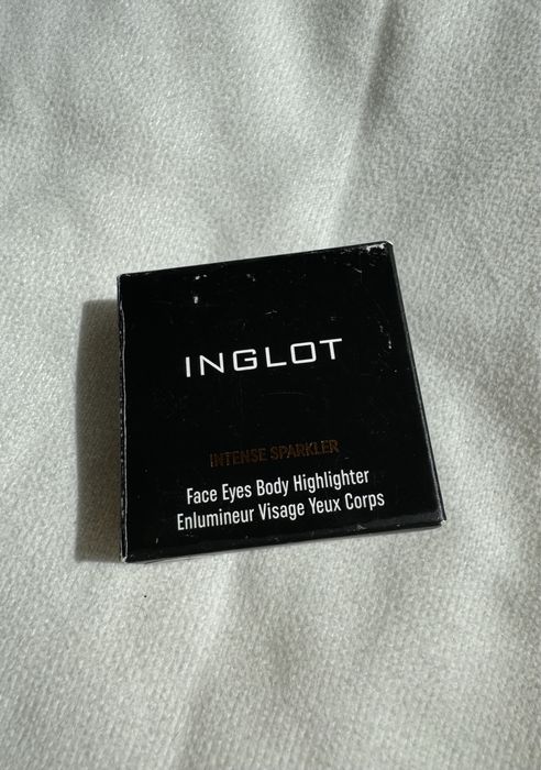Inglot rozświetlacz do twarzy, oczy i ciała nr 15 intense sparkle