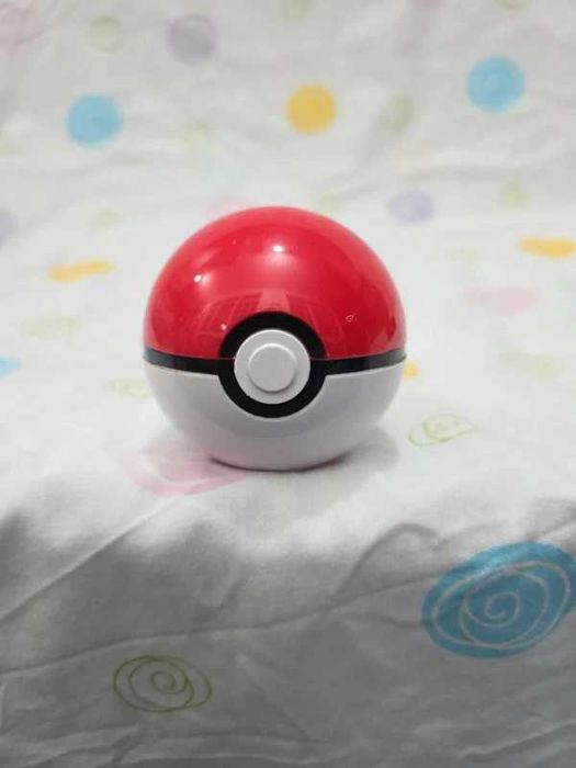 brinquedo pokébola / pokeball