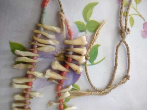 Stary naszyjnik plemienny Afryka naturalne zęby