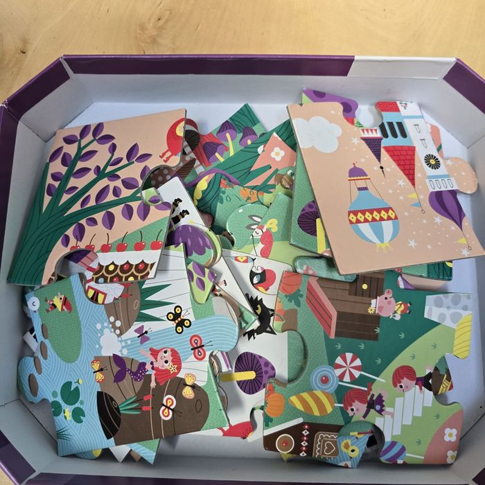 Janod puzzle w walizce baśnie 24 elementy
