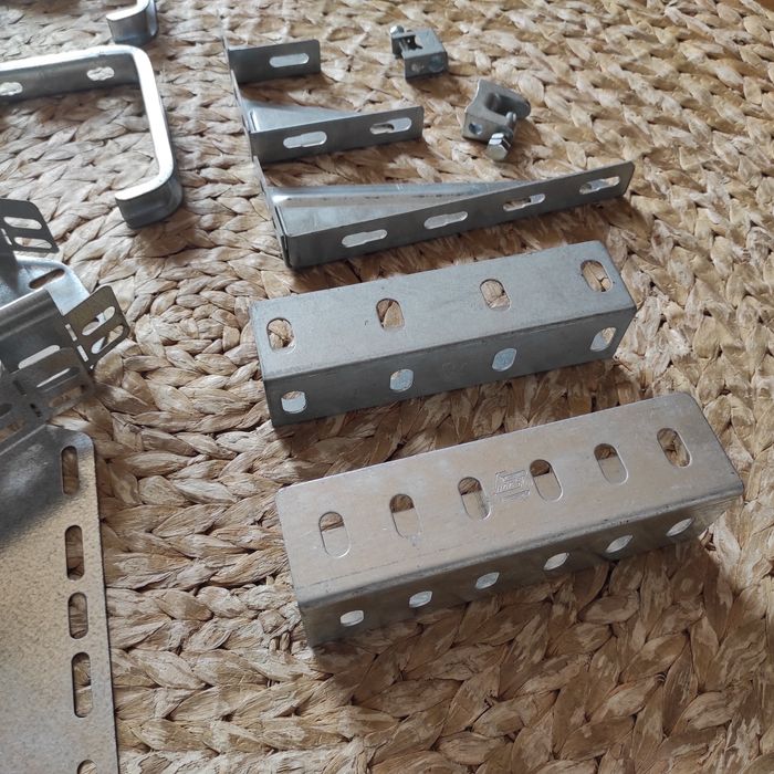 Elementy BAKS ocynk Wspornik łącznik ceownika LCW40 LCW50 zacisk TKN8