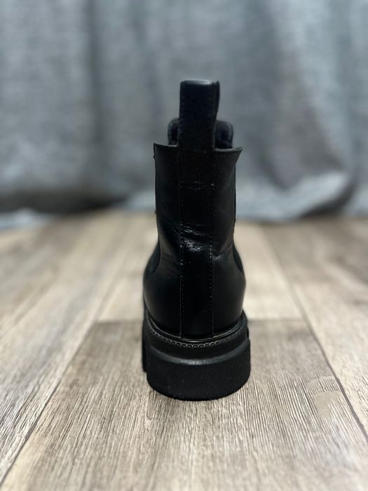 Чоботи Челсі шкіряні зимові б/у в гарному стані