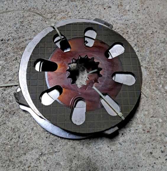 Komplet tarcz dociskowych hamulcowych Zetor