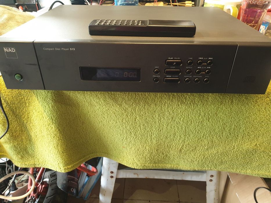 NAD 513 odtwarzacz CD + pilot.