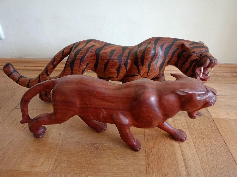 Чудовий тигр дерево статуетка