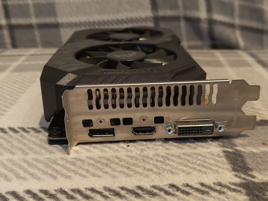 Nvidia GeForce GTX 1650 Asus tuf