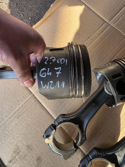 Tłok Korbowód Mercedes W211 2.7 CDI OM647