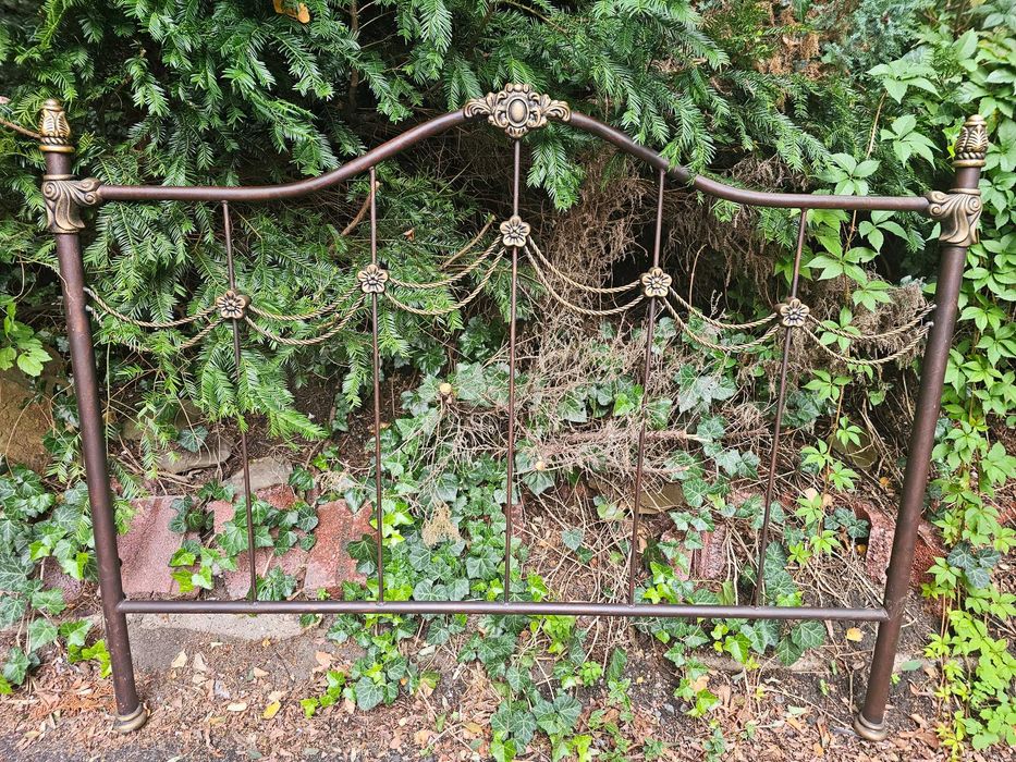 Kute łóżko 160x200 cm