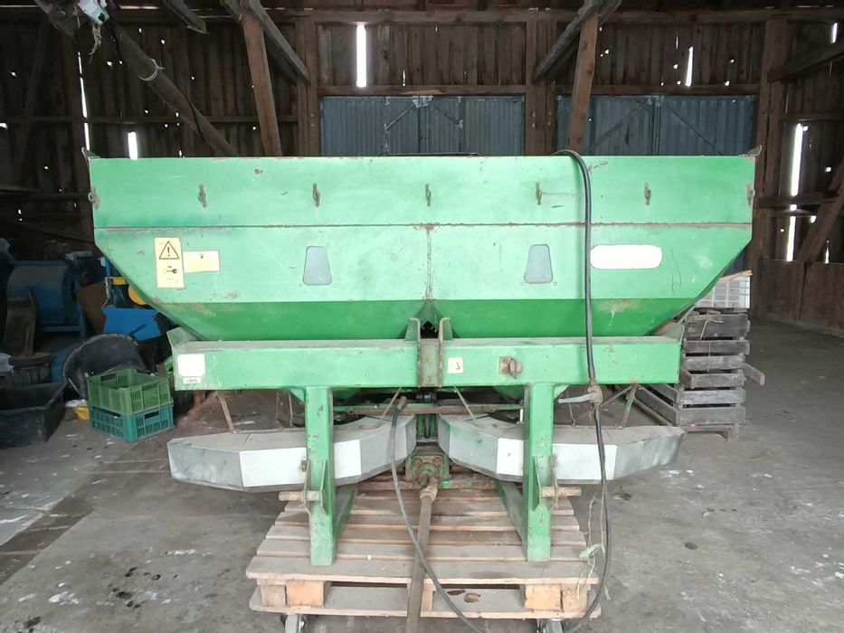 Sprzedam rozsiewacz do nawozów Sipma