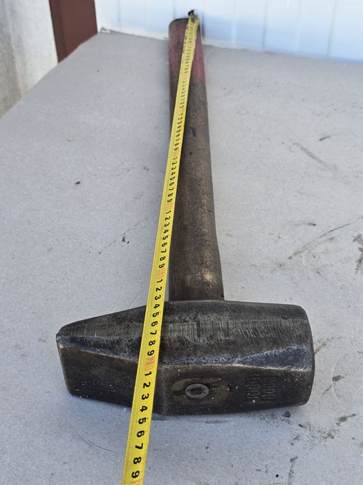 Młot ręczny stalowy 6 kg.