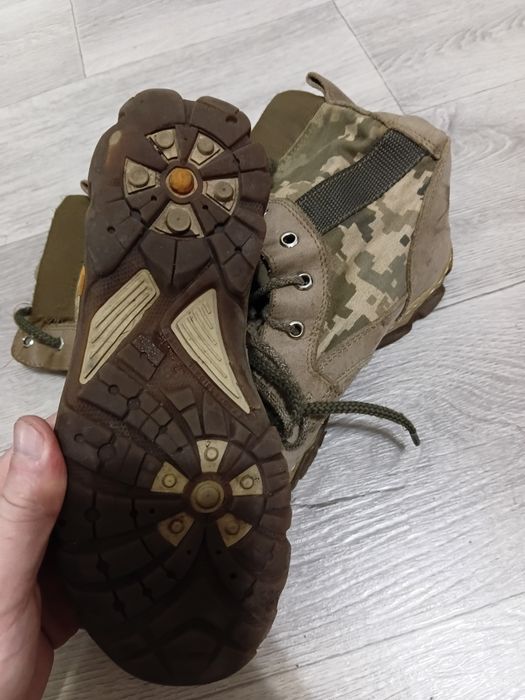 Продам берці з піксельними вставками 38 розмір