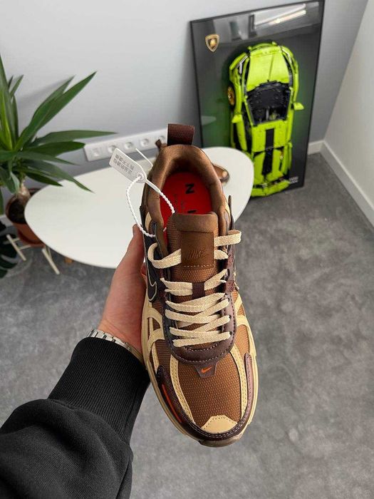 Кросівки Nike V2K Runtekk Lt British Tan premium