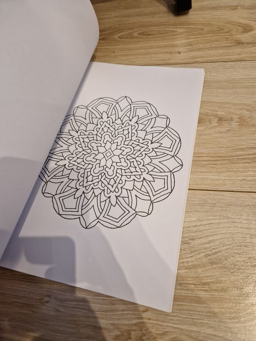 Barwne witraże mandale