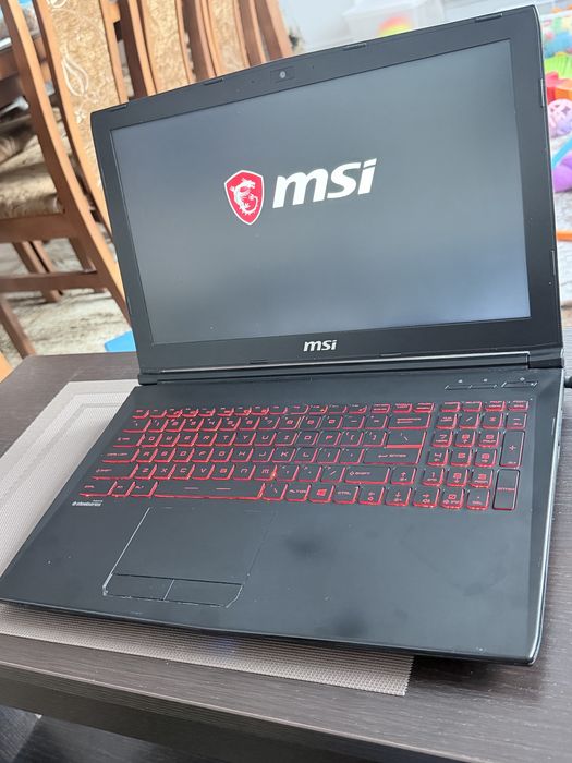 Laptop gamingowy MSi GL62M 7RDX i5-7300HQ 2,5Ghz 12Gb RAM Dysk 120Gb