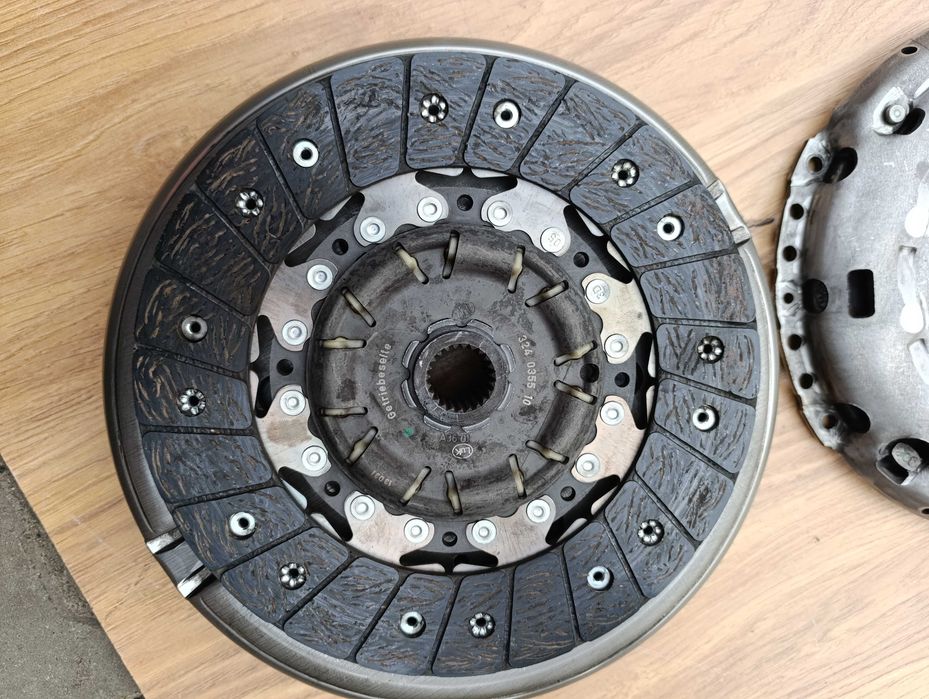 Sprzęgło  kolo  dwumasowe  2.0 Tdi LuK VW  passat  Skoda Audi Seat