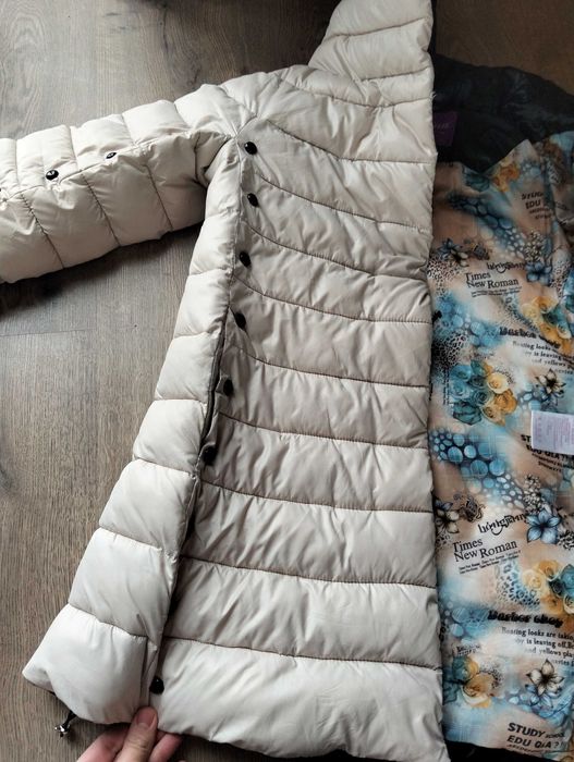 Зимова куртка розмір М