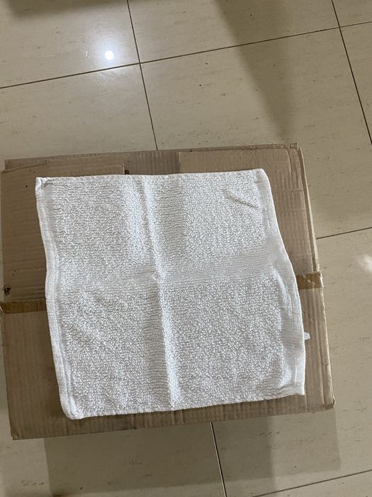 20€ cada caixa de Panos/toalhas(Q-70) para restaurante , oficinas, etc