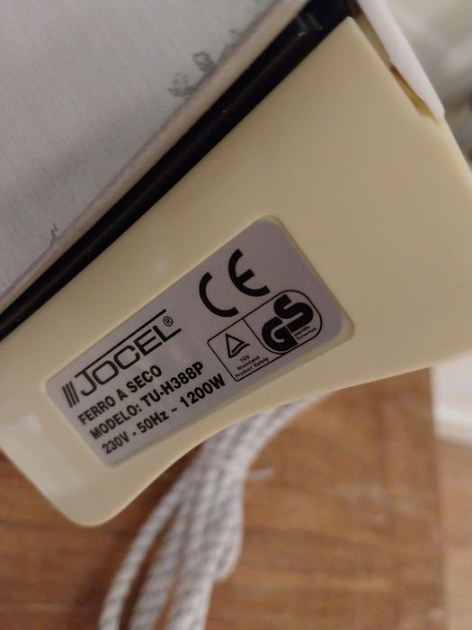 Ferro de engomar a seco