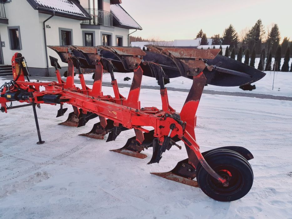 Pług obrotowy 4 VARIO 
Gregoire Besson 2005rok.