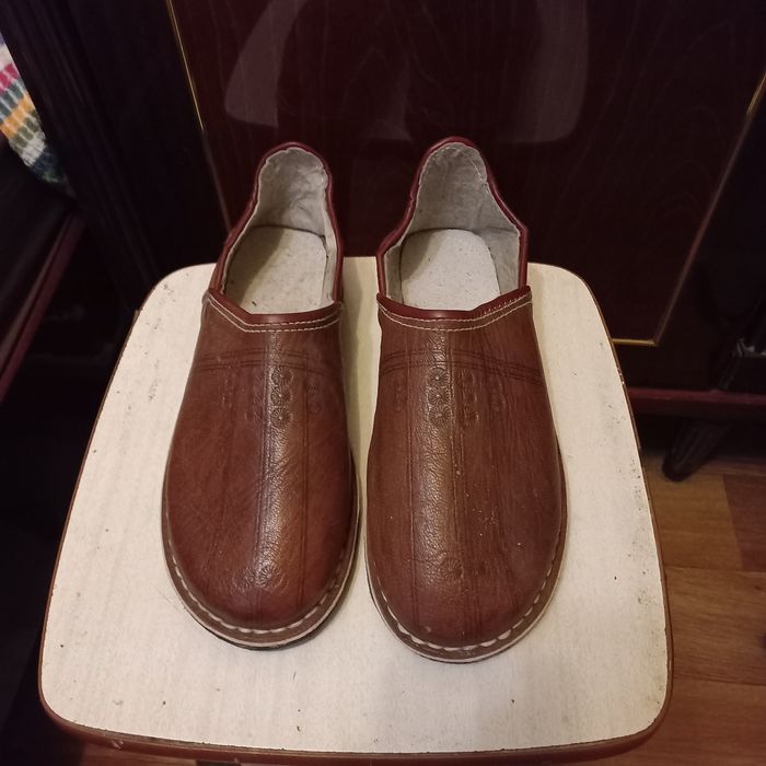 Тапки комнатные кожаные новые