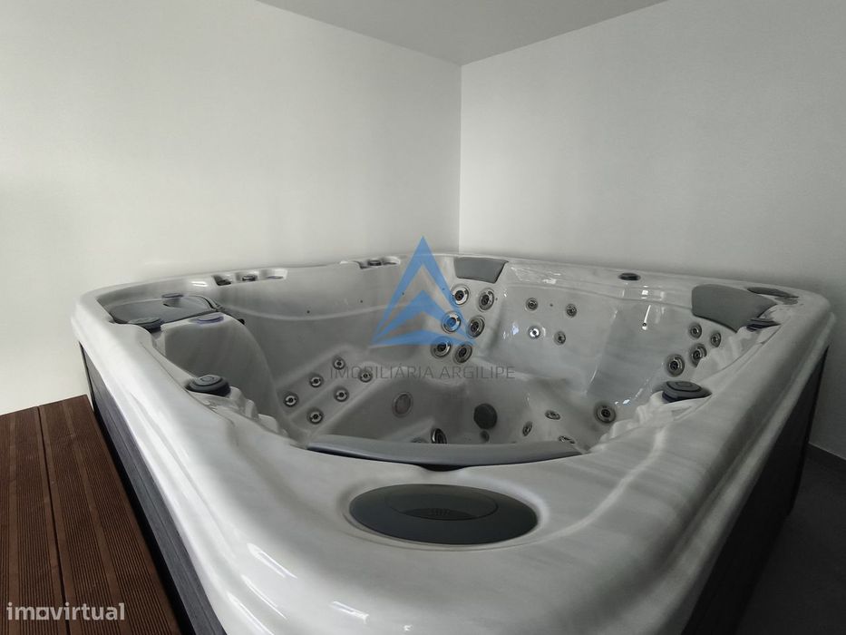Apartamento T4 - Condomínio Fechado
