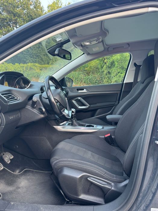 Peugeot 308 — fotografia 7