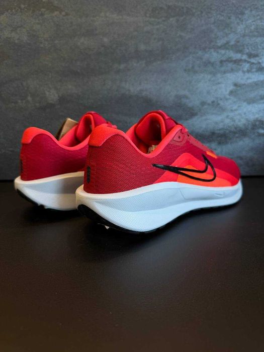 Кросівки Nike DOWNSHIFTER 13 FD6454-600 (42,5, 45, 46): 2 800 грн