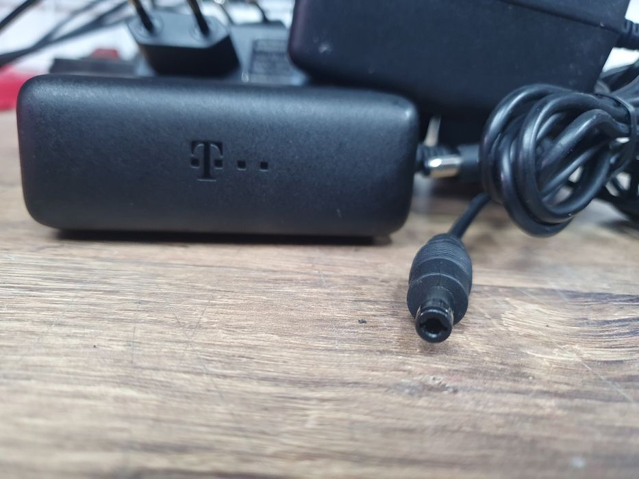 Зарядка зарядное блок питания живлення Deutsche Telekom 12v/3a 36w