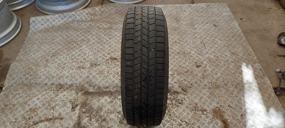 opona zimowa PIRELLI 215/70 R16