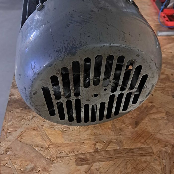 Silnik elektryczny 1.5kw 1480obrotów/min