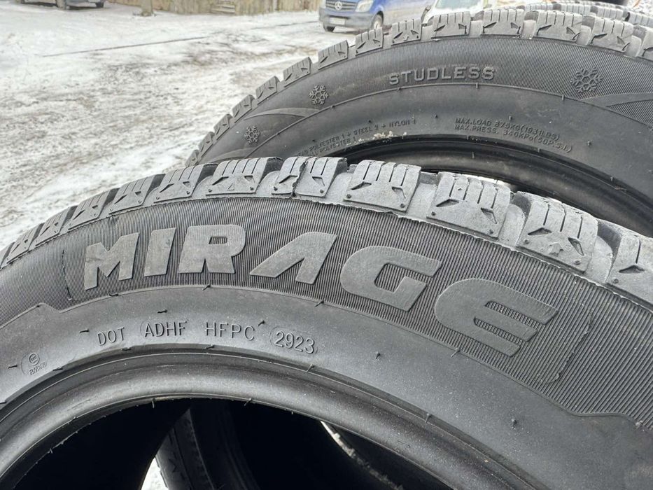 Майже нові зимові шини Mirage 235/55 R17